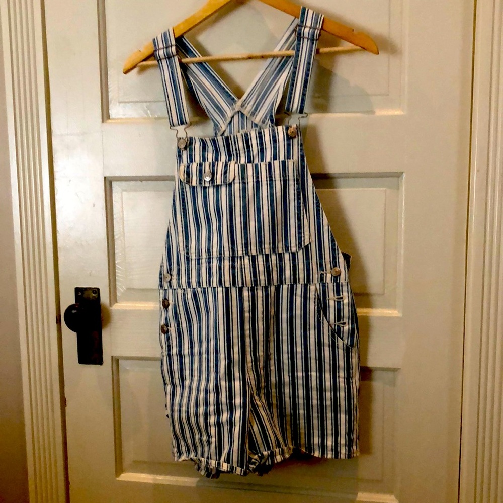 American Eagle overall shorts